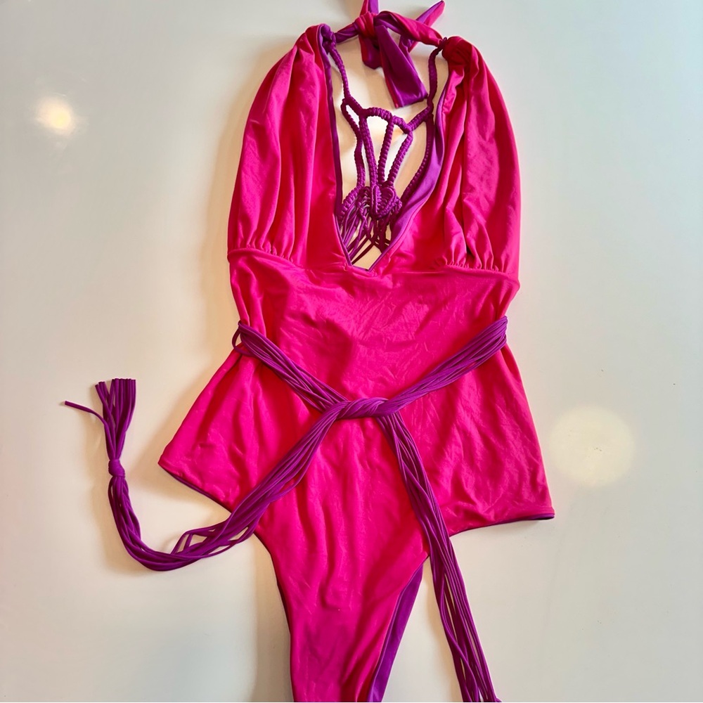 Reversible one piece bathing suit